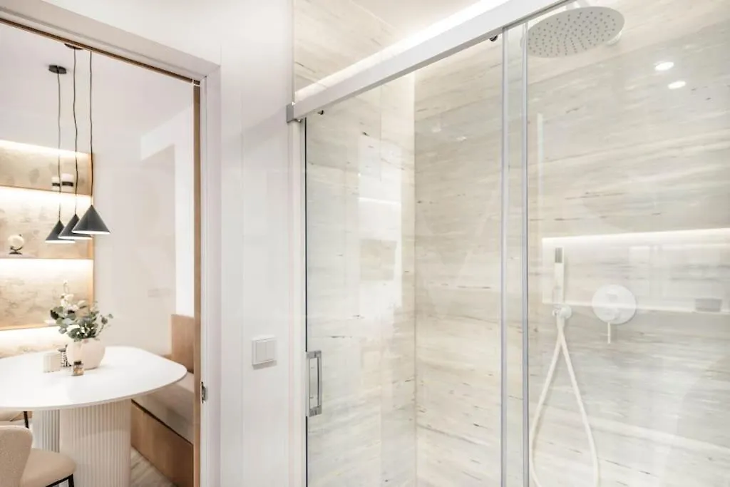 Sophisticated Apartment & Private Terrace - Center By Rems Malaga