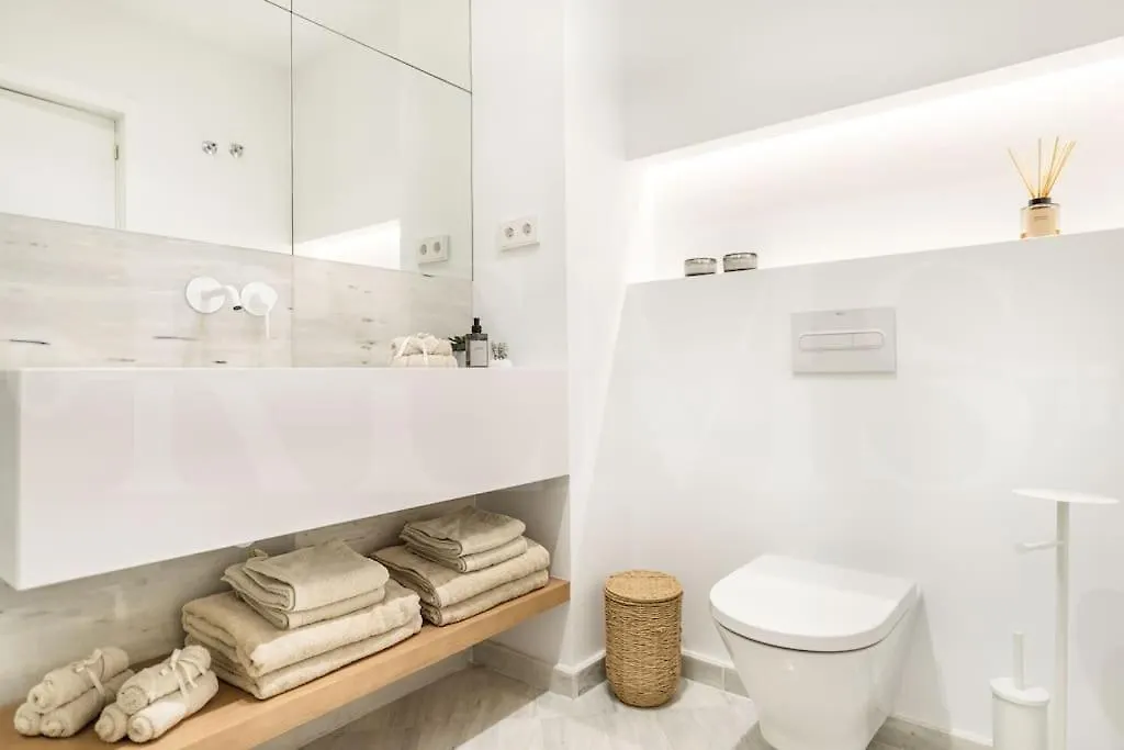 Sophisticated Apartment & Private Terrace - Center By Rems Malaga