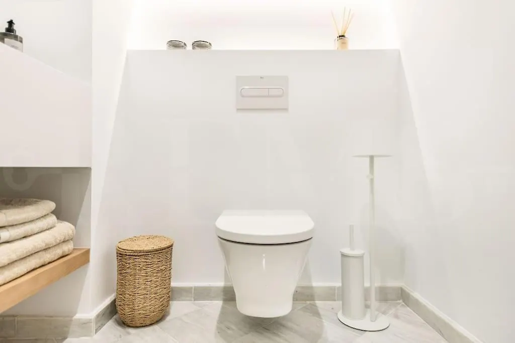 Sophisticated Apartment & Private Terrace - Center By Rems Malaga Spain