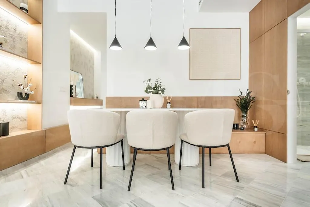 Sophisticated Apartment & Private Terrace - Center By Rems Malaga Spain